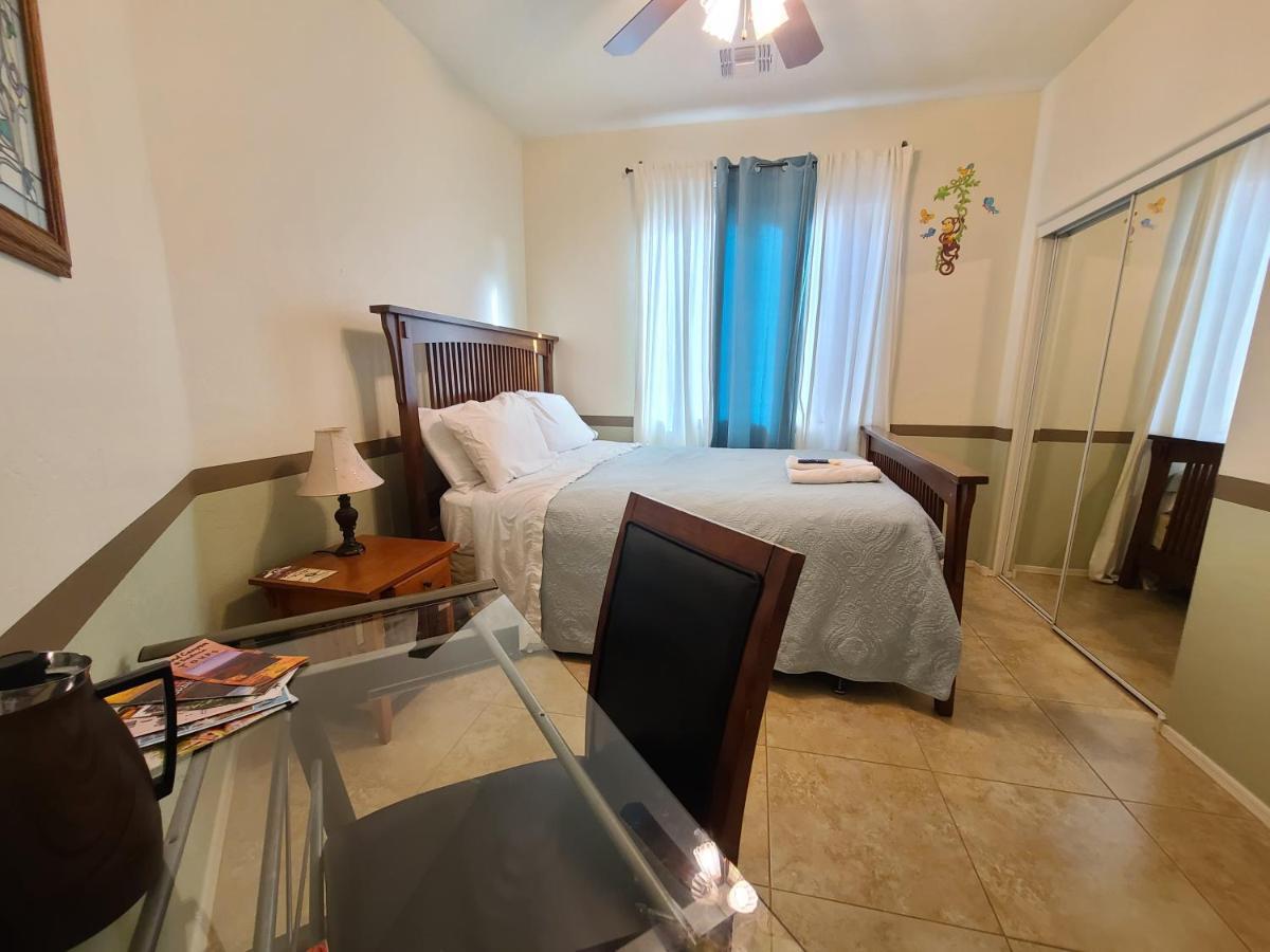 Phoenix Home Near Freeways And Airport Екстер'єр фото